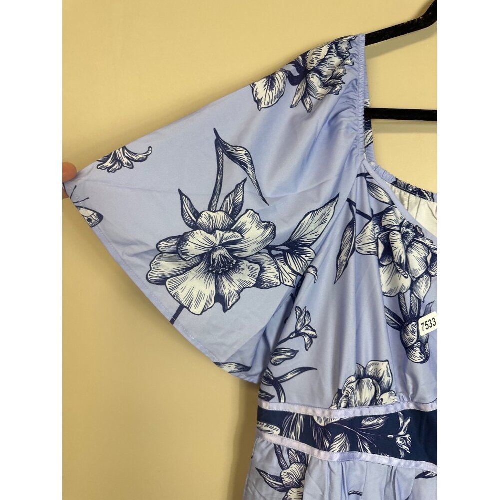 bloom chic nwt size 18/20 over sized blue floral sweet heart neckline fluttered - Picture 4 of 11